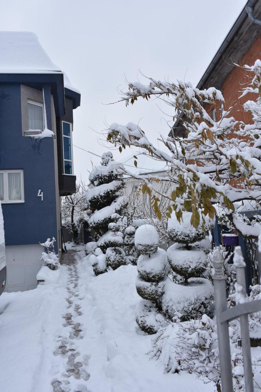 Blue House Apartment Nis Exterior photo